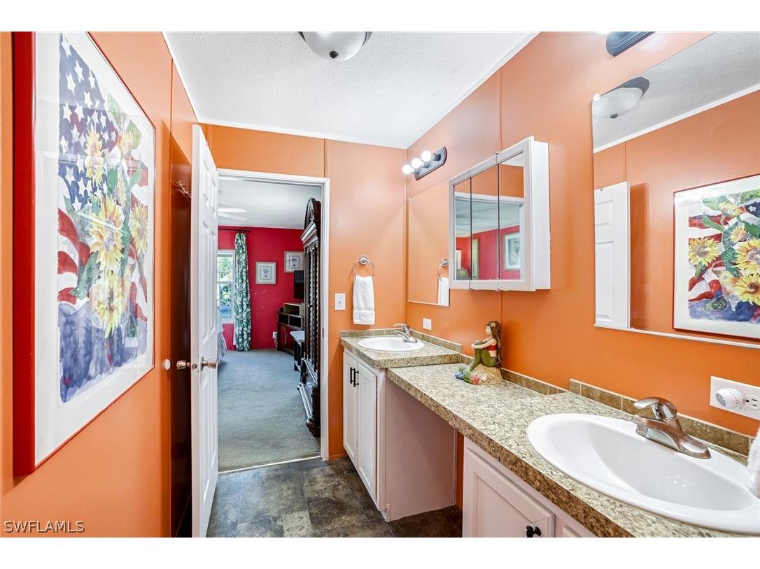 610 Sunset Drive Goodland FL 34140 226007749 image12