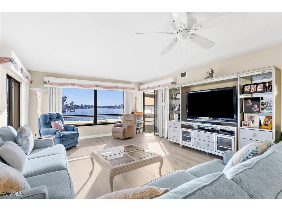 610 Victoria Drive #101C Cape Coral FL 33904 2025025510 image6