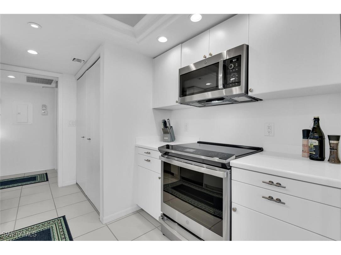 6101 Pelican Bay Boulevard #1805 Naples FL 34108 226001359 image14