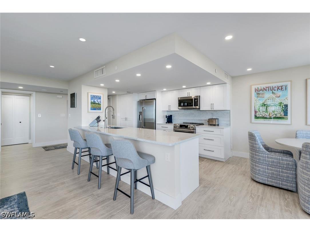 6101 Pelican Bay Boulevard #305 Naples FL 34108 226012687 image10