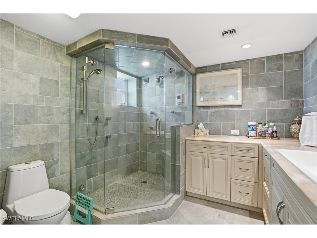 6101 Pelican Bay Boulevard #805 Naples FL 34108 225079655 image30
