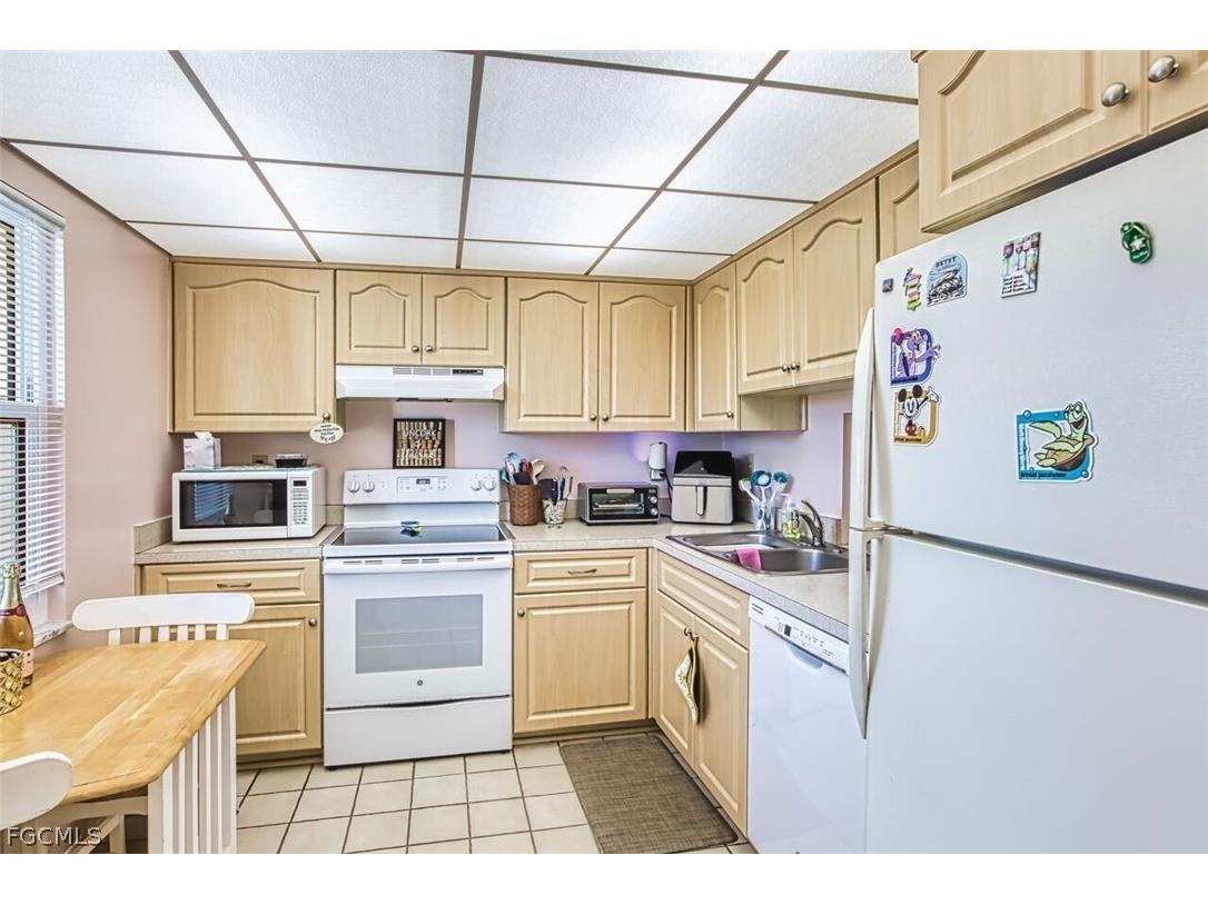 6102 Augusta Drive #115 Fort Myers FL 33907 2026008165 image7
