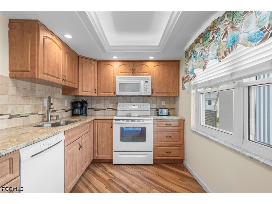 6102 Augusta Drive #207 Fort Myers FL 33907 2026024141 image7
