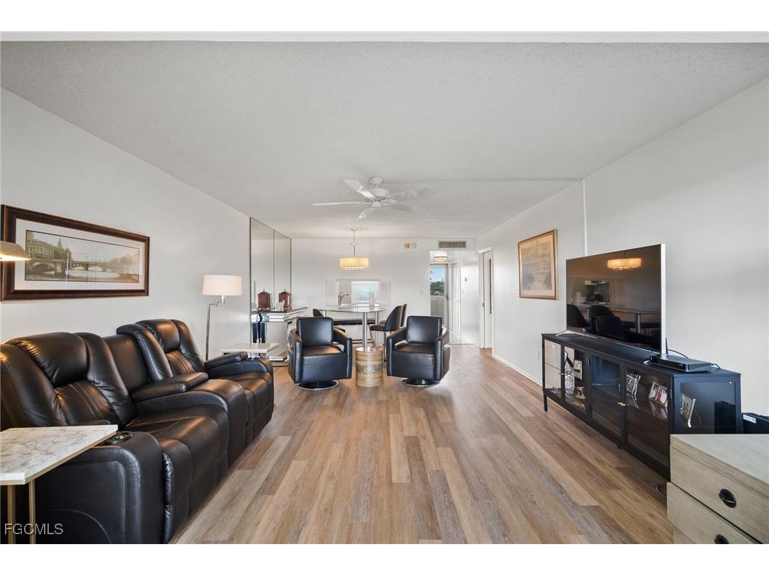 6102 Augusta Drive #302 Fort Myers FL 33907 2025010128 image7