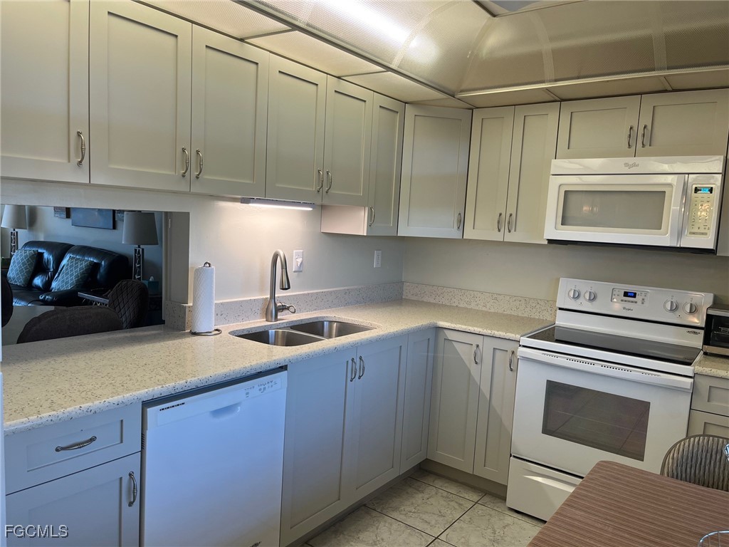 6102 Augusta Drive #307 Fort Myers FL 33907 2025026178 image2