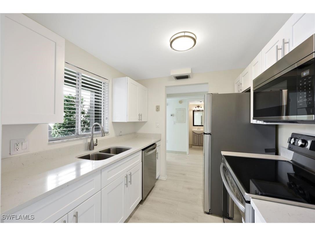 6102 Whiskey Creek Drive #105 Fort Myers FL 33919 225004961 image2