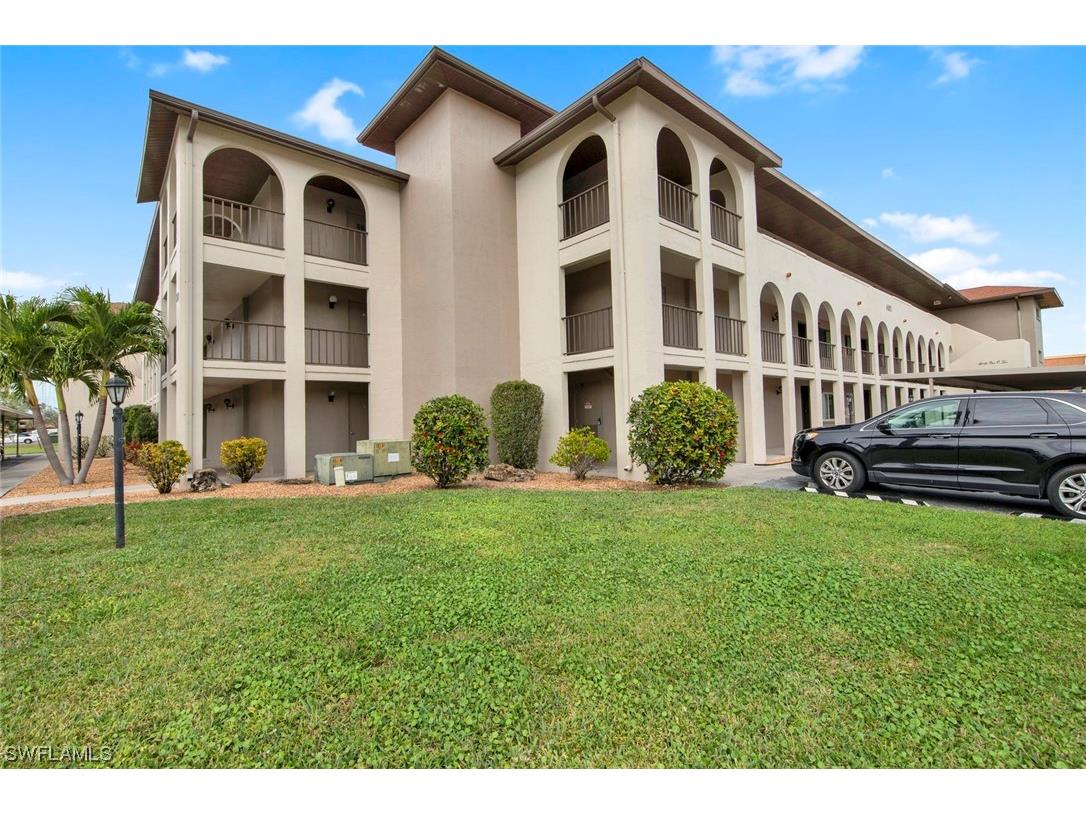 6102 Whiskey Creek Drive #204 Fort Myers FL 33919 224003512 image1