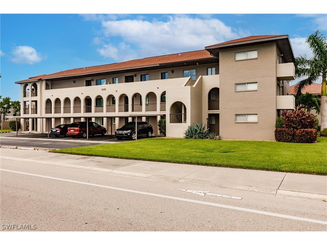 6102 Whiskey Creek Drive #305 Fort Myers FL 33919 222068050 image1