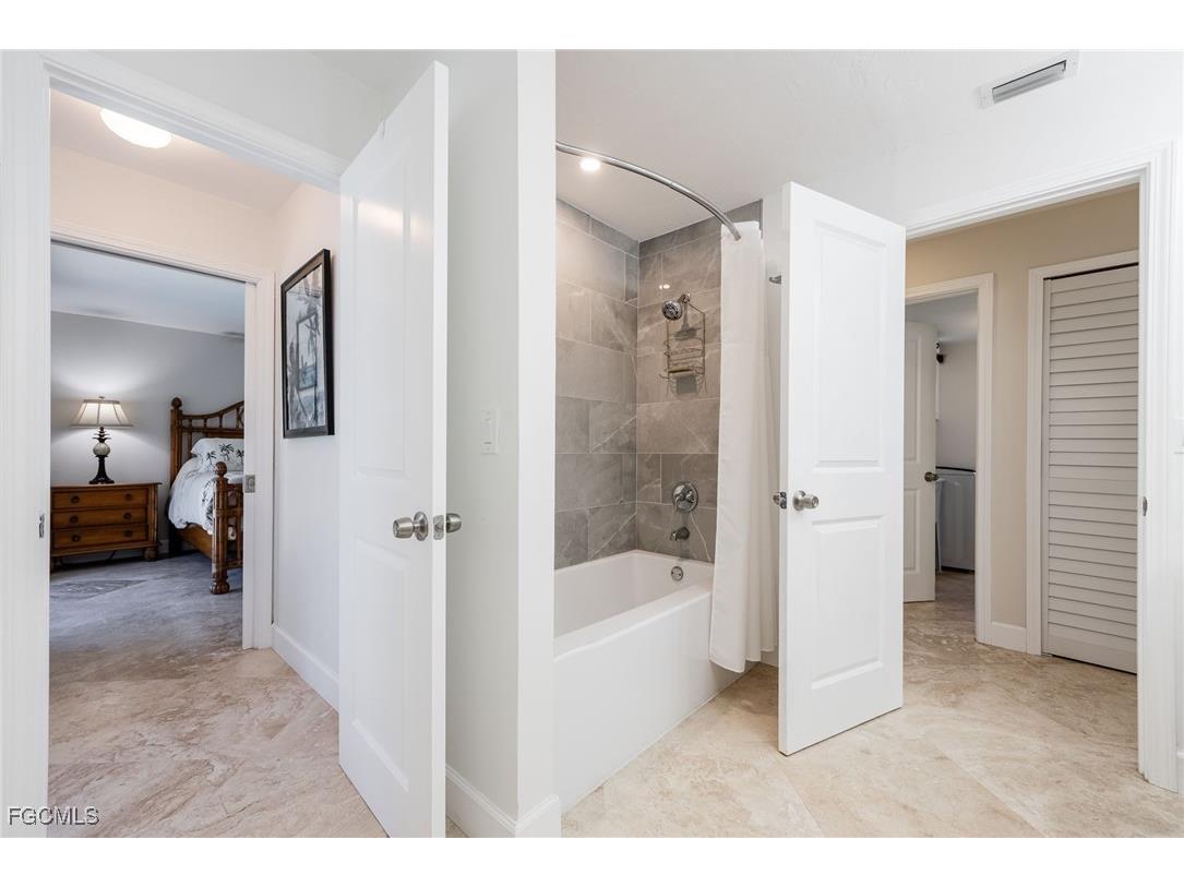 6104 Deer Run Fort Myers FL 33908 2026001823 image29