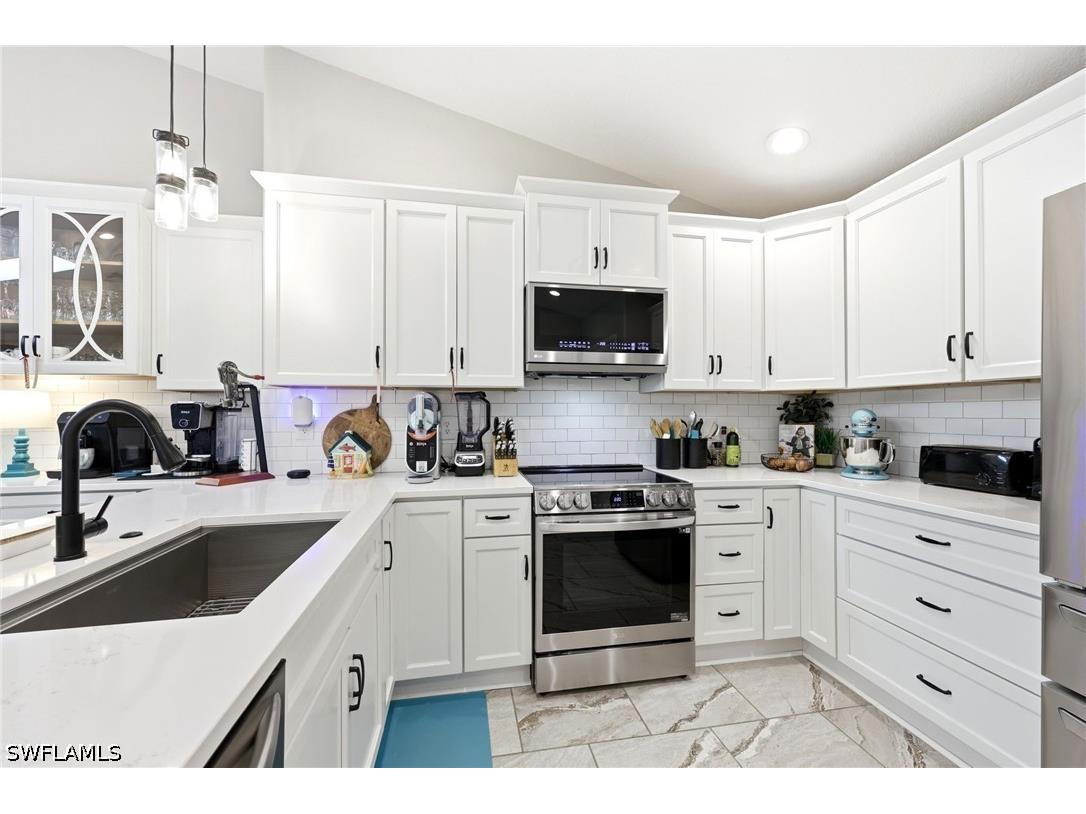 6104 Waterway Bay Drive Fort Myers FL 33908 226016714 image9