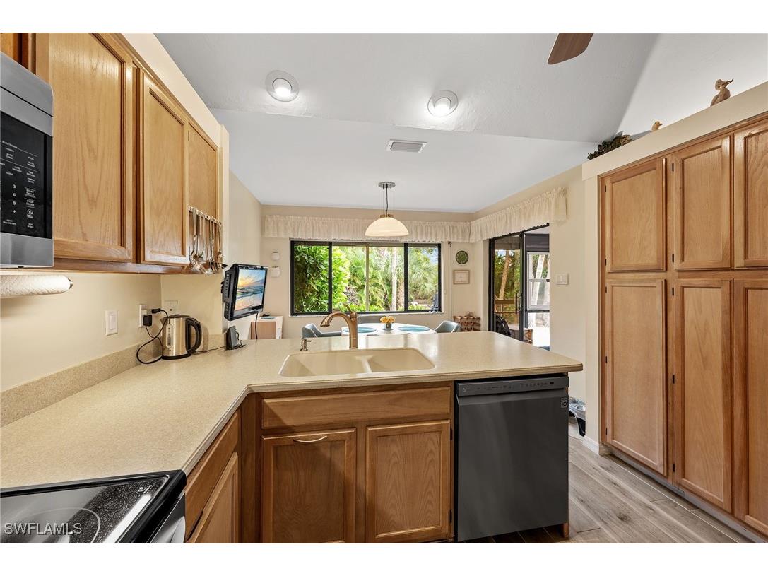6106 Forest Villas Circle Fort Myers FL 33908 225084205 image27
