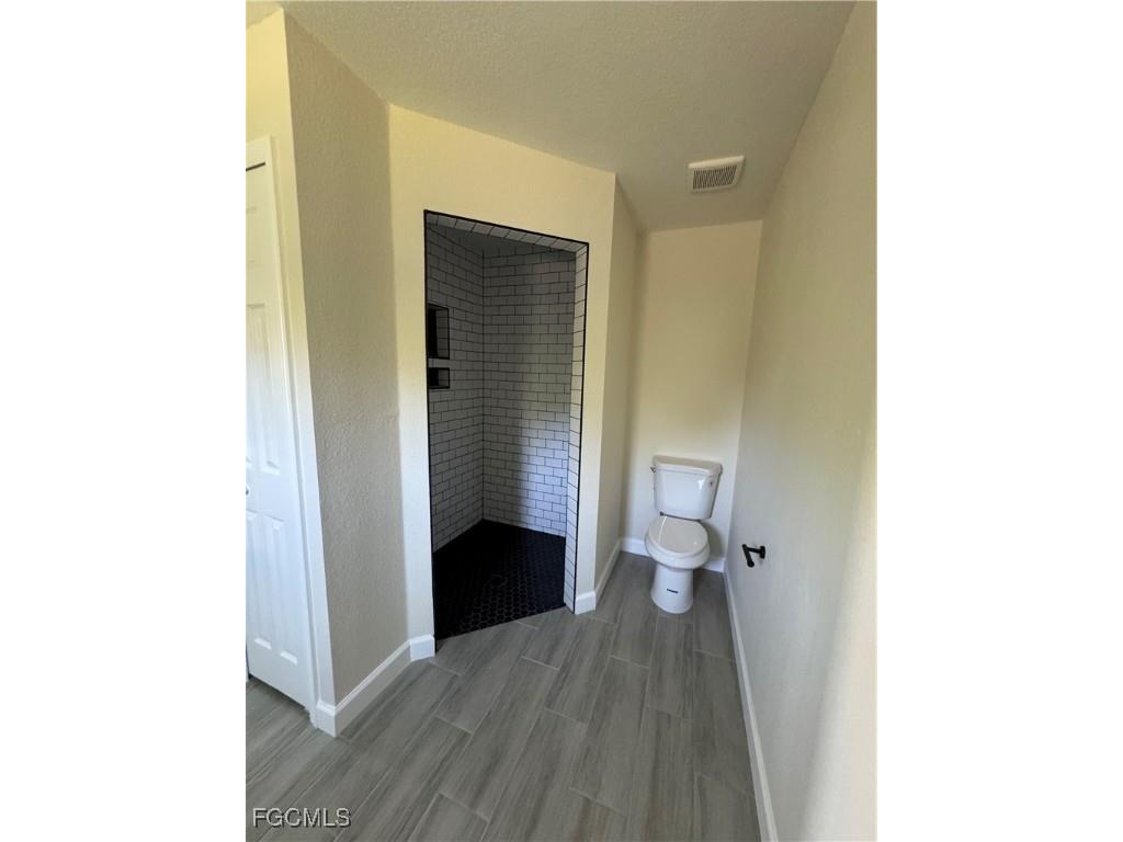 6108 Holt Court Fort Myers FL 33905 2025006815 image10