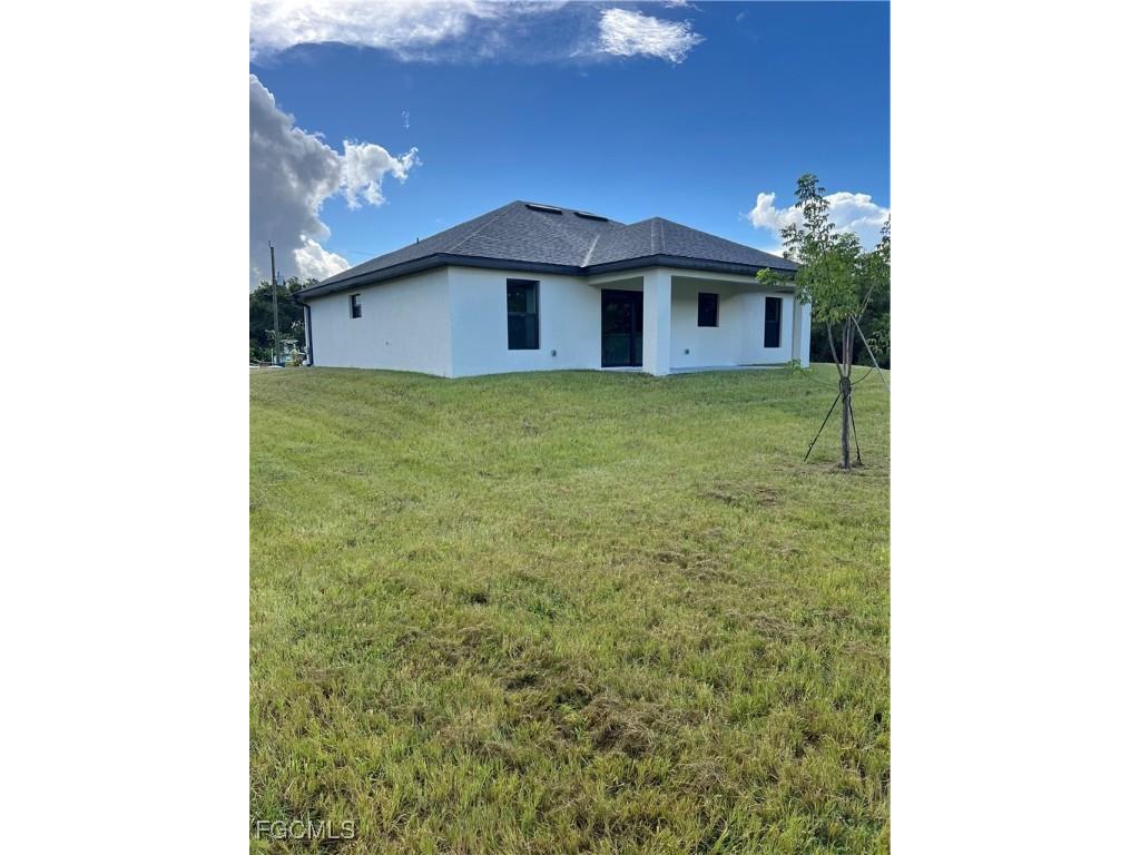 6108 Holt Court Fort Myers FL 33905 2025006815 image2