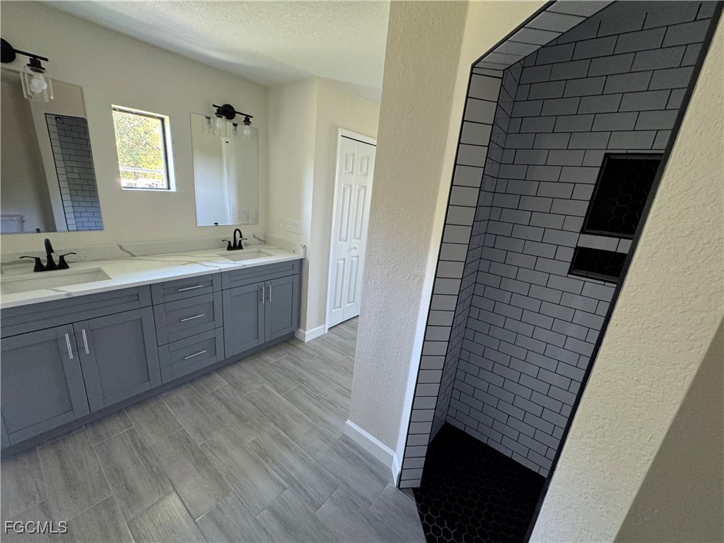 6108 Holt Court Fort Myers FL 33905 2025006815 image9