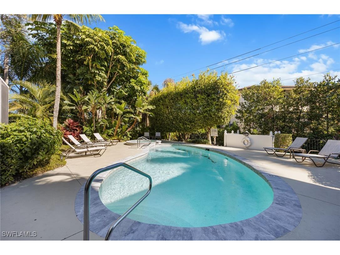 611 10th Avenue S #B2 Naples FL 34102 226003842 image31