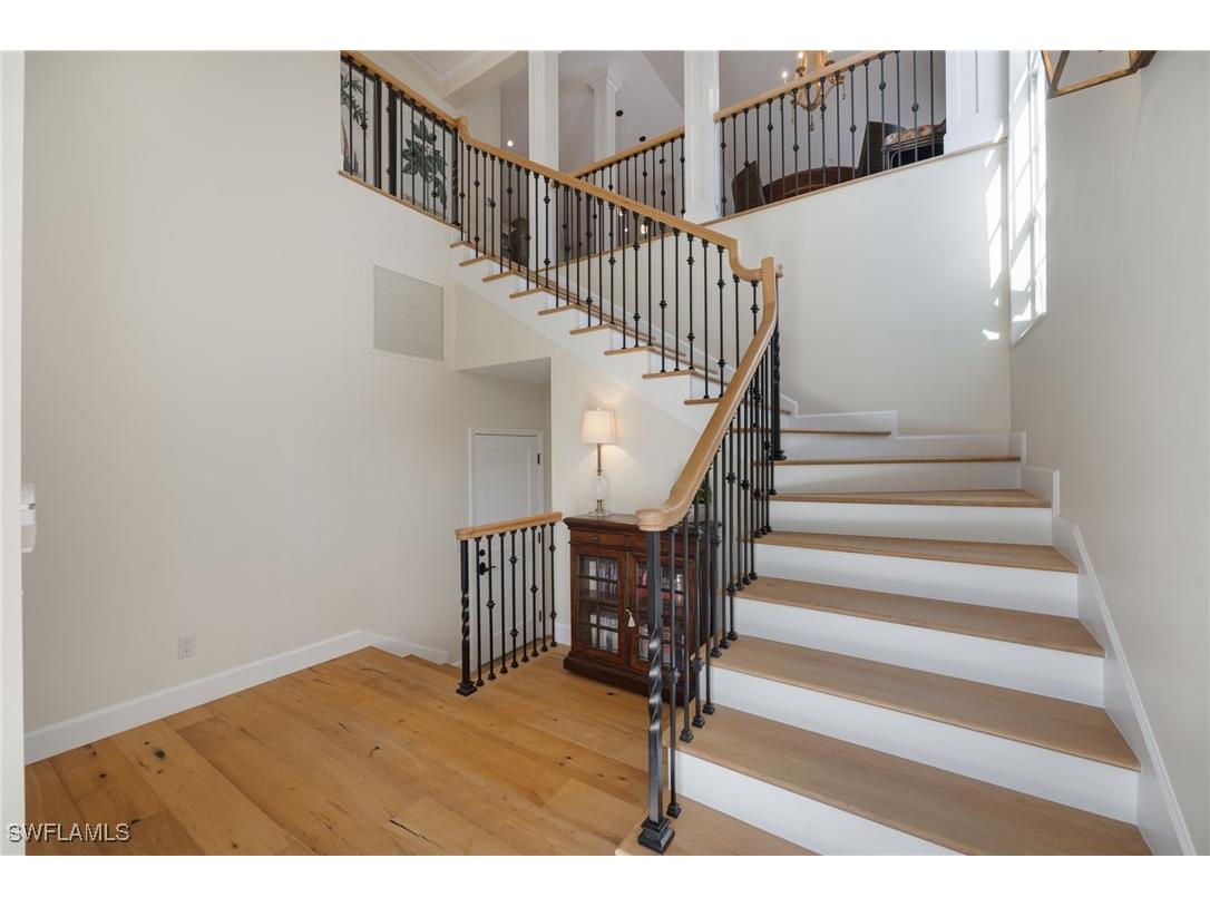 611 10th Avenue S #B2 Naples FL 34102 226003842 image4