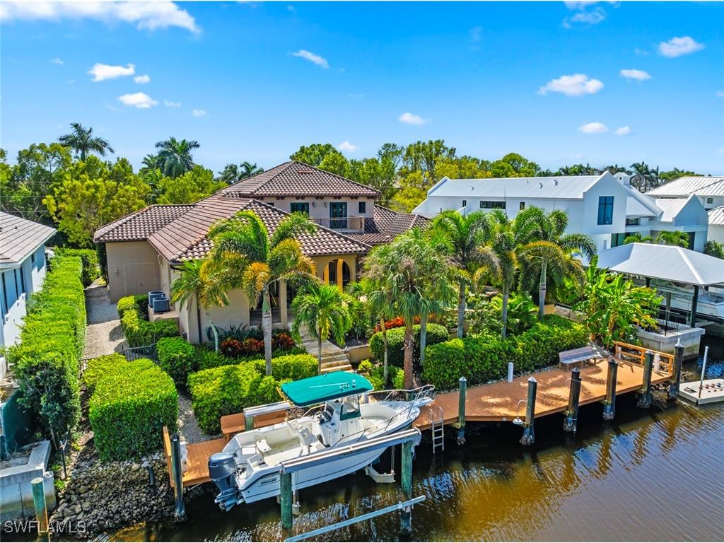 611 18th Avenue S Naples FL 34102 223084044 image1