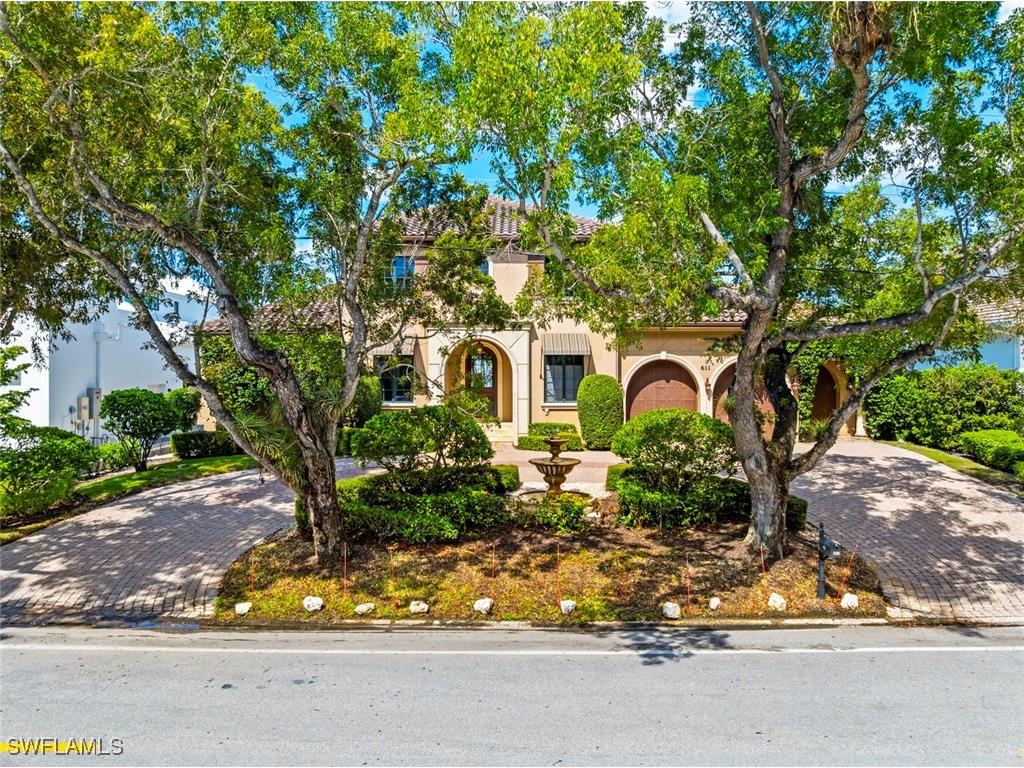 611 18th Avenue S Naples FL 34102 223084044 image4