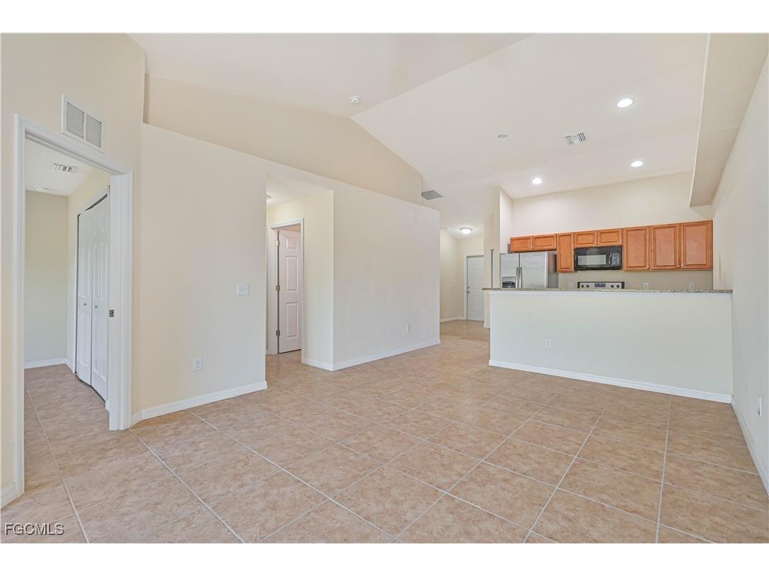 611/613 SE 14th Street Cape Coral FL 33990 2025023925 image13