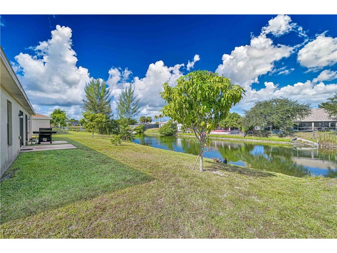 611/613 SE 14th Street Cape Coral FL 33990 2025023925 image24