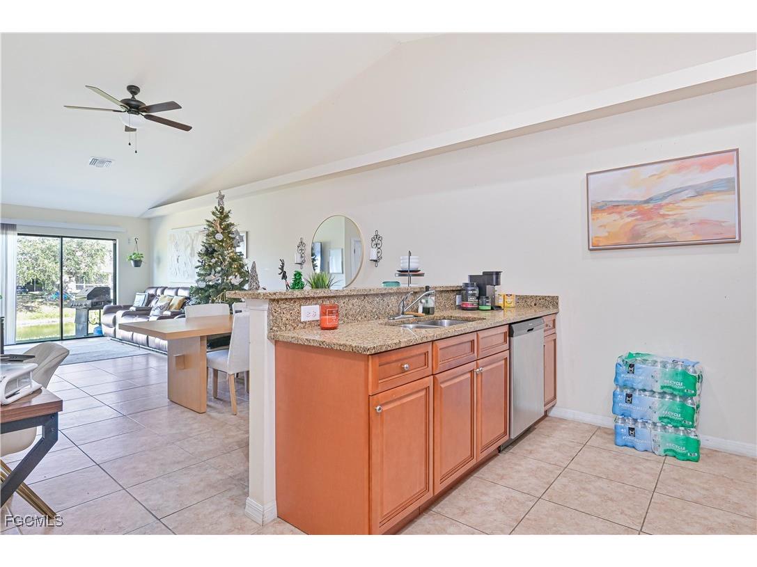 611/613 SE 14th Street Cape Coral FL 33990 2025023925 image30