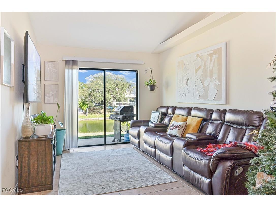 611/613 SE 14th Street Cape Coral FL 33990 2025023925 image33