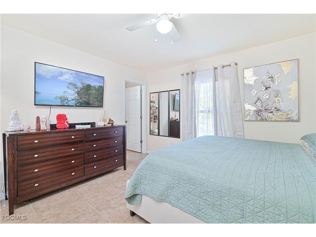 611/613 SE 14th Street Cape Coral FL 33990 2025023925 image35