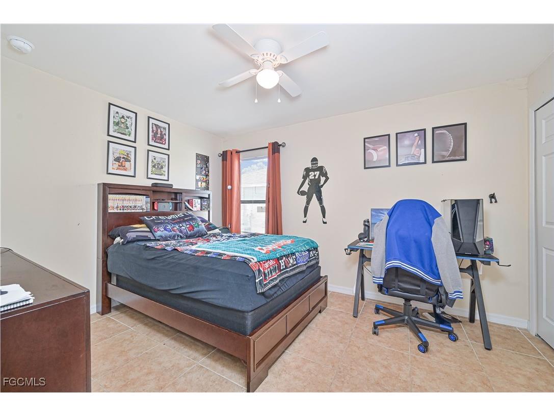 611/613 SE 14th Street Cape Coral FL 33990 2025023925 image38