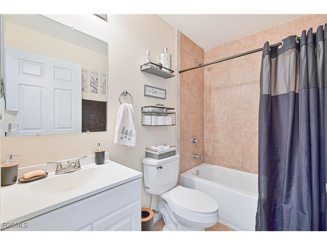 611/613 SE 14th Street Cape Coral FL 33990 2025023925 image39