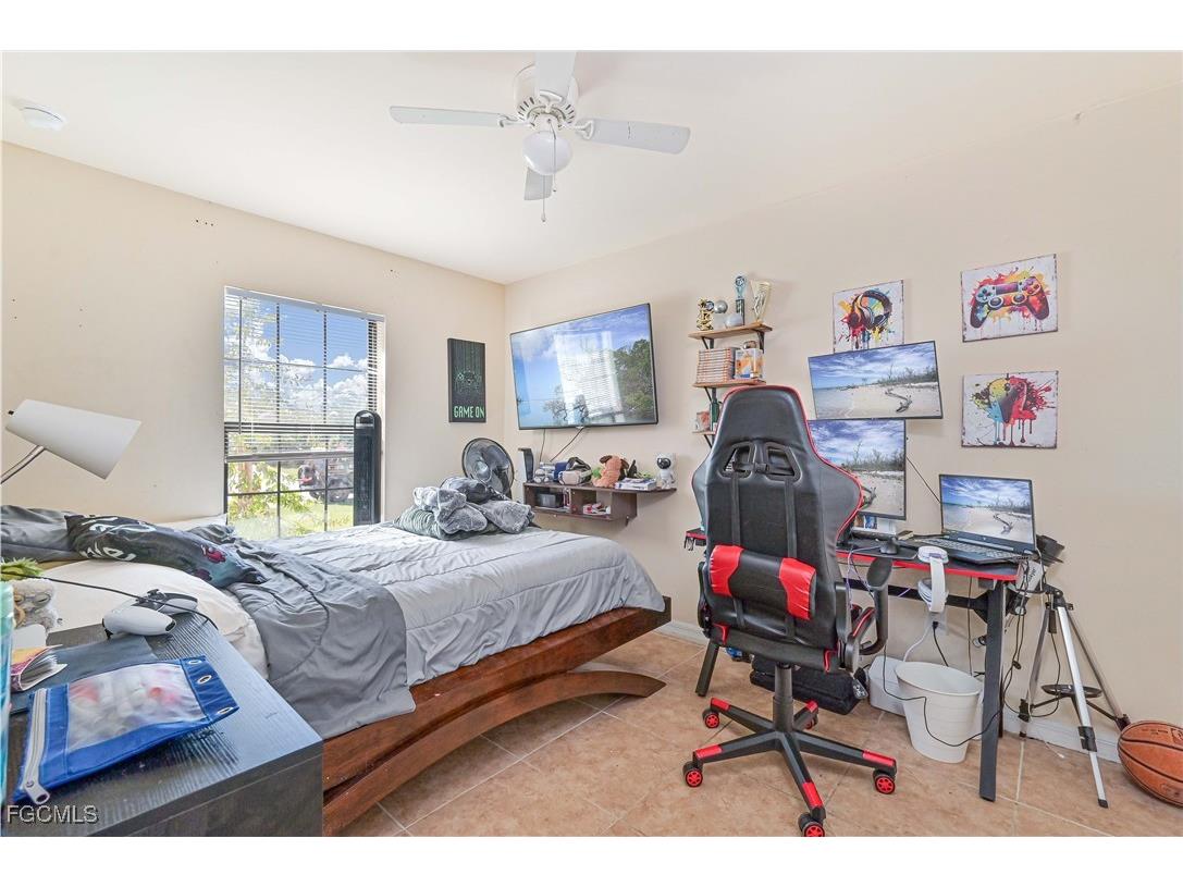 611/613 SE 14th Street Cape Coral FL 33990 2025023925 image40