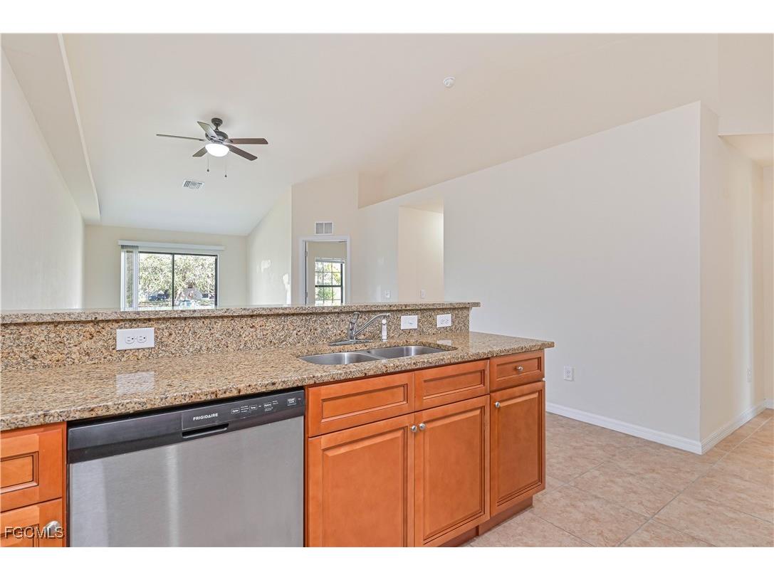 611/613 SE 14th Street Cape Coral FL 33990 2025023925 image9