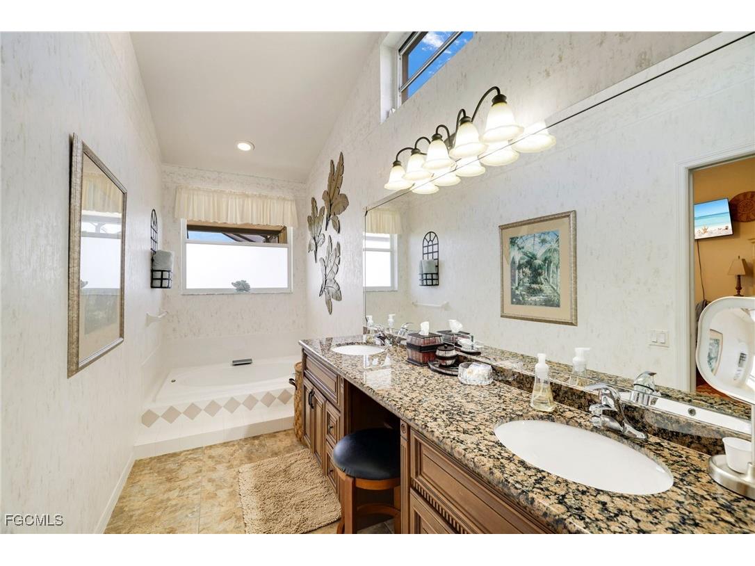 611 Aston Lake Court Lehigh Acres FL 33974 2025018943 image19