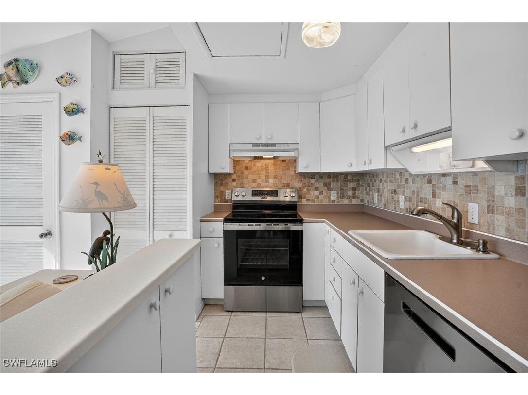 611 Palm Avenue #J40 Goodland FL 34140 225084041 image18