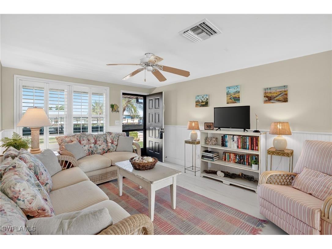 611 Palm Avenue #J40 Goodland FL 34140 225084041 image8