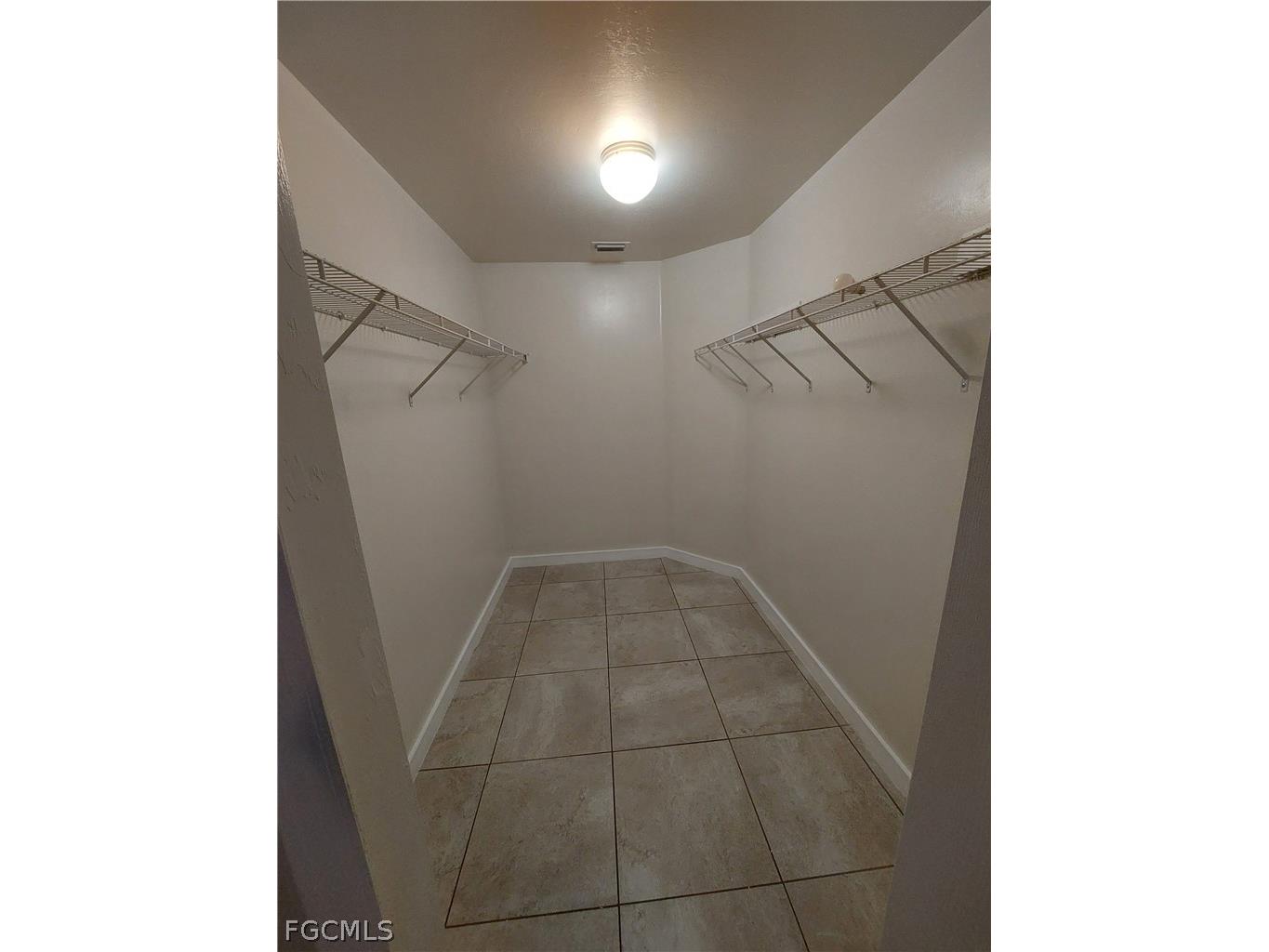 611 SE 5th Street Cape Coral FL 33990 2026011047 image10