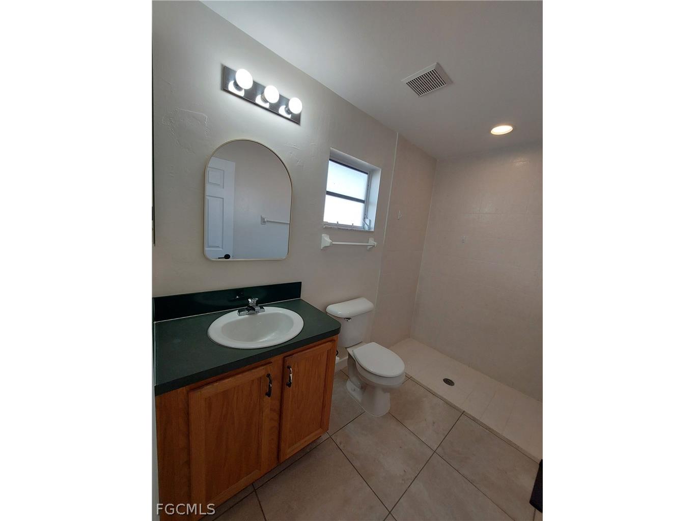 611 SE 5th Street Cape Coral FL 33990 2026011047 image9
