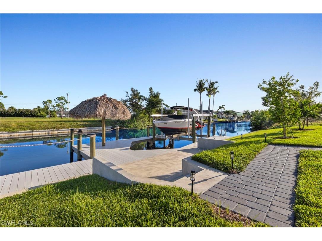 611 SW 40th Terrace Cape Coral FL 33914 223071788 image1