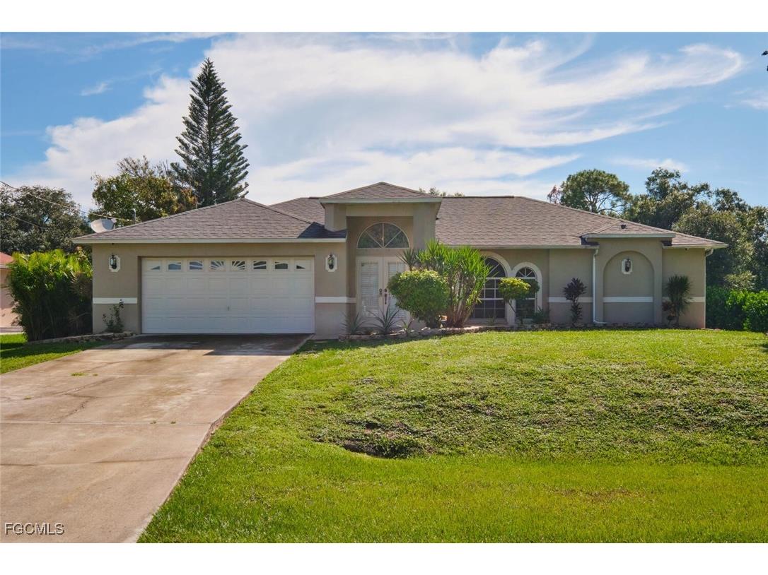 6111 Astoria Avenue Fort Myers FL 33905 2026002650 image1