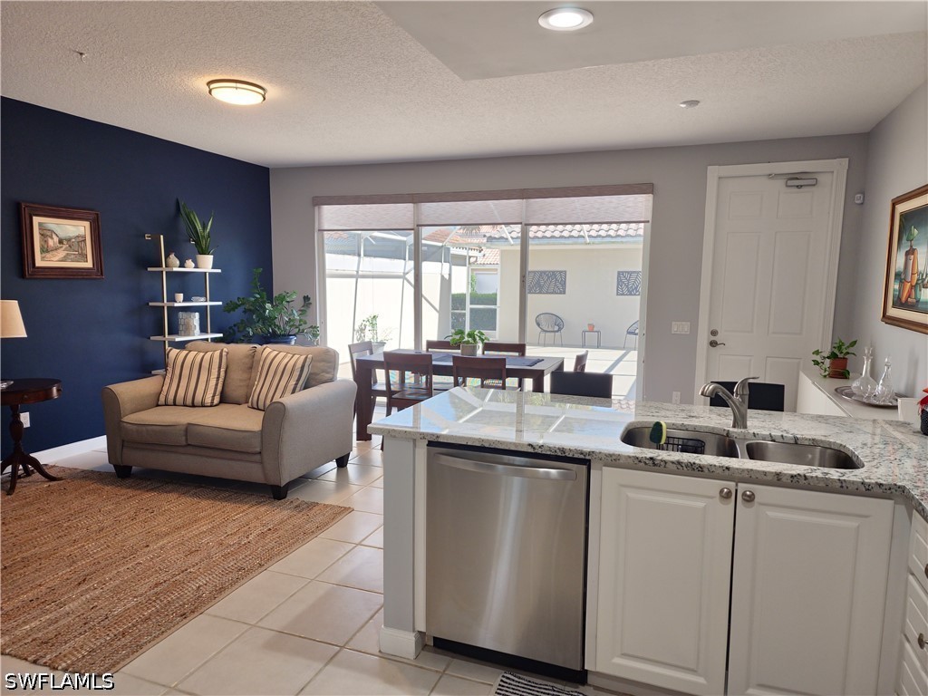 6112 Towncenter Circle Naples FL 34119 226020786 image2