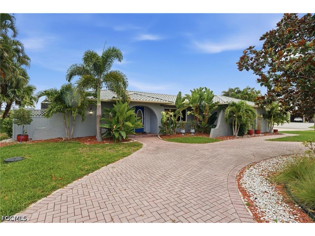 6114 Deer Run Fort Myers FL 33908 2026024879 image1