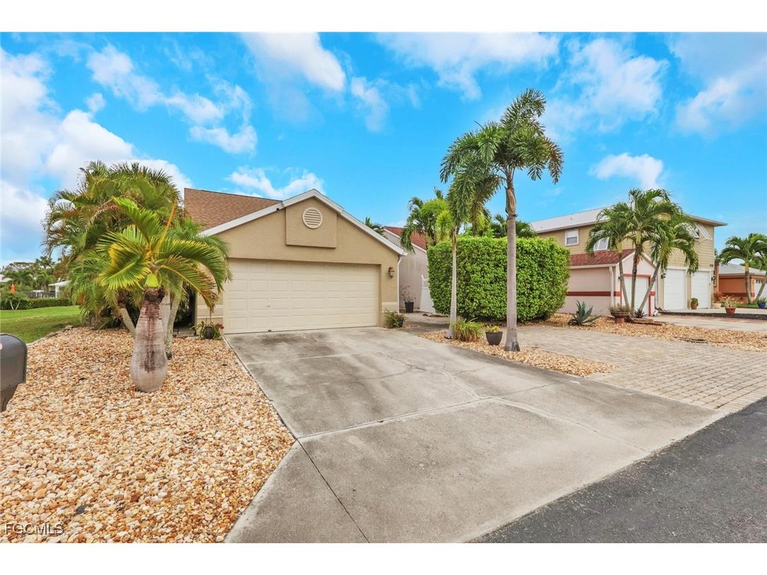 6118 Montego Bay Loop Fort Myers FL 33908 2025016838 image1
