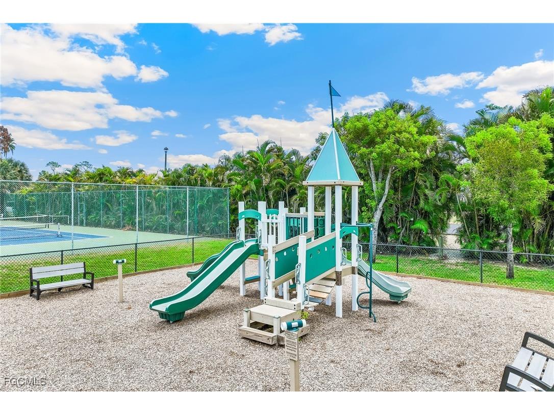 6118 Park Road Fort Myers FL 33908 2025013112 image20