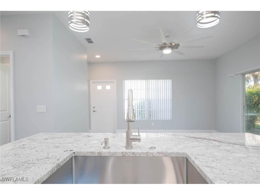 6119 Lake Front Drive Fort Myers FL 33908 226005470 image10