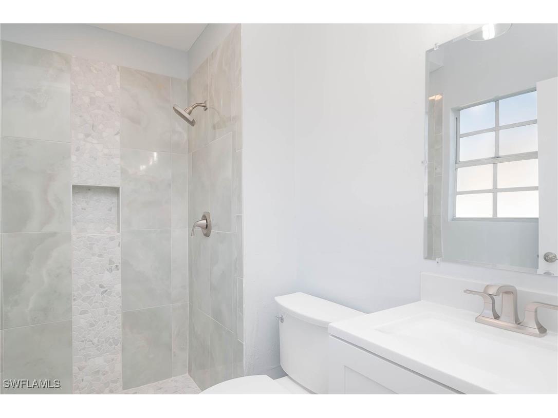 6119 Lake Front Drive Fort Myers FL 33908 226005470 image16