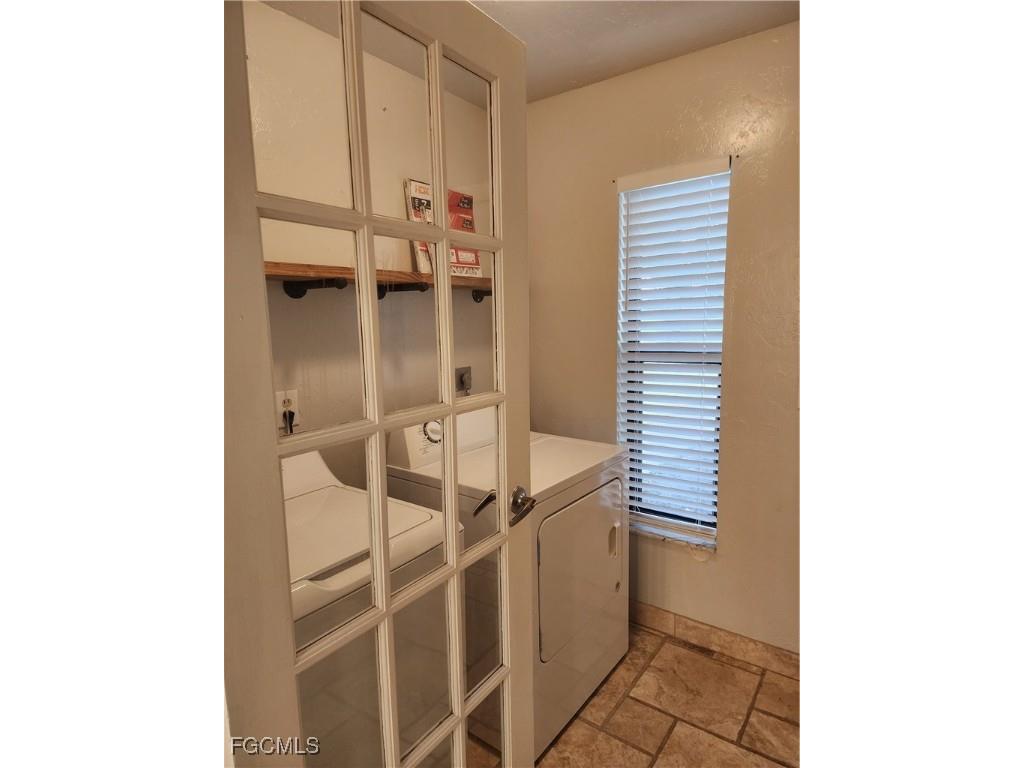 612 SW 8th Court Cape Coral FL 33991 2025004950 image16