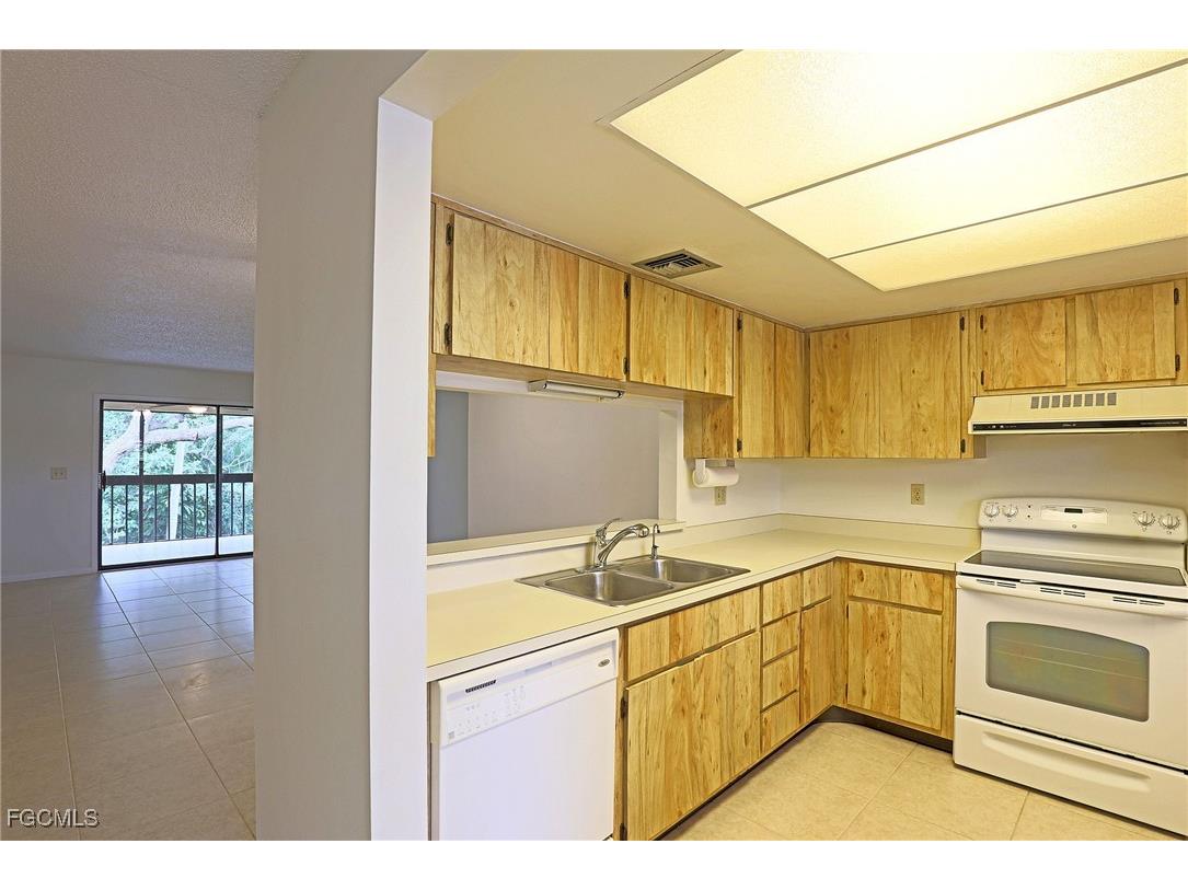 6120 Whiskey Creek Drive #409 Fort Myers FL 33919 2025014840 image5