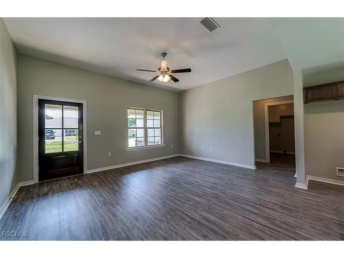 6123 Hendley Court Fort Myers FL 33905 2025010687 image5