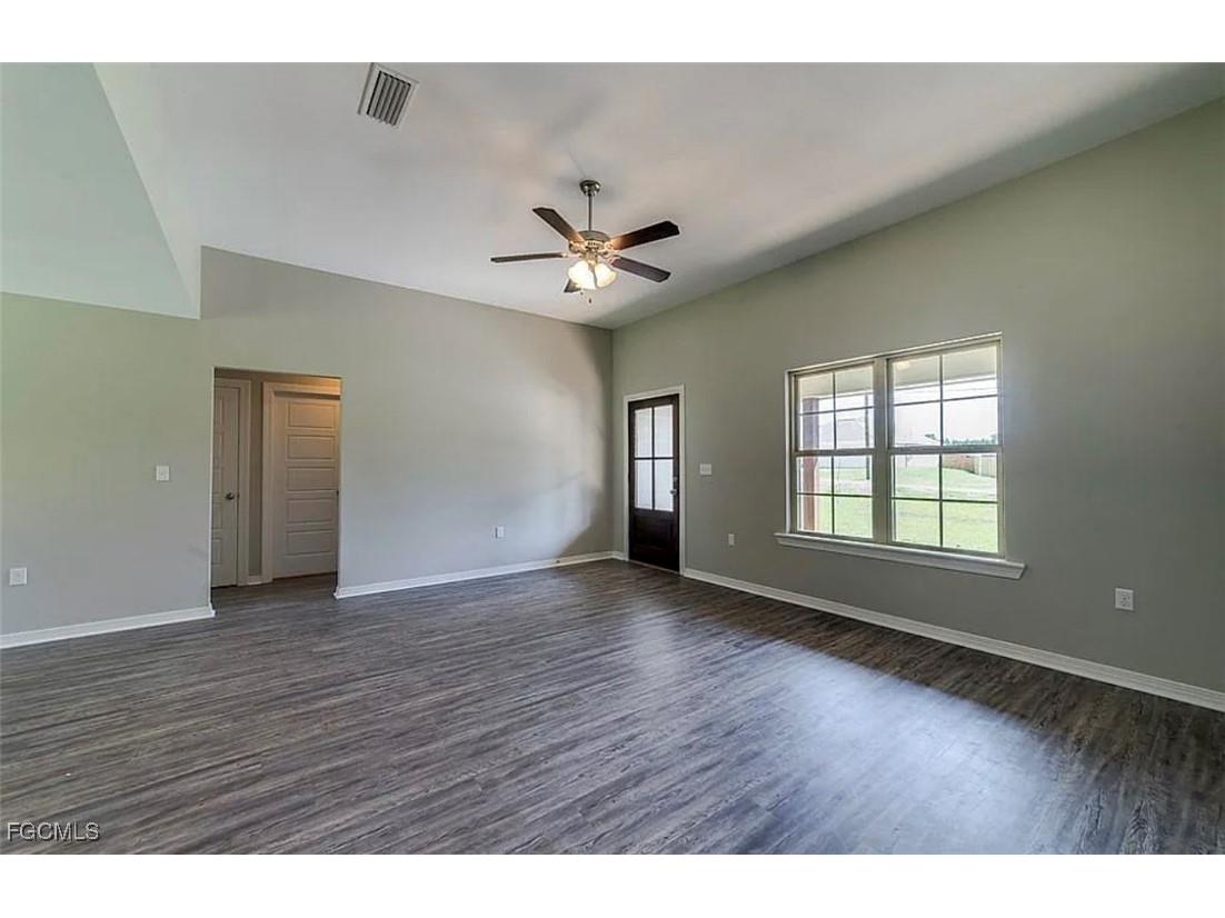 6123 Hendley Court Fort Myers FL 33905 2025010687 image6