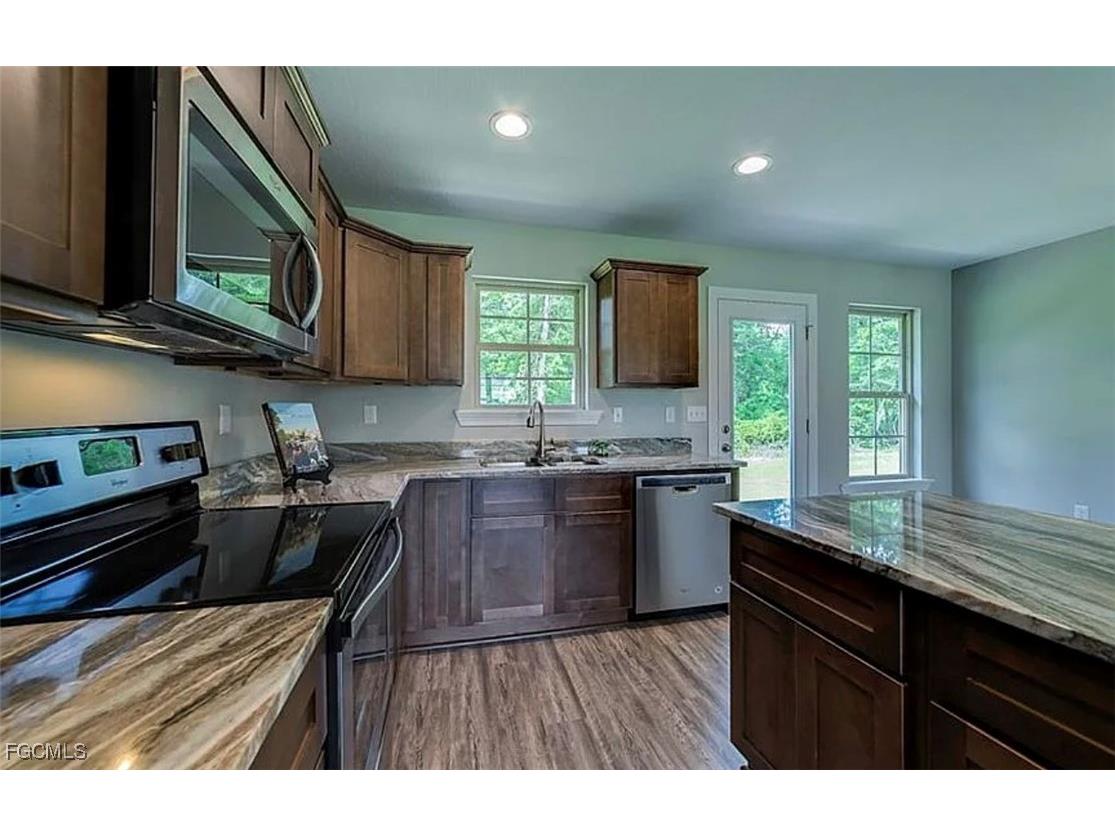 6123 Hendley Court Fort Myers FL 33905 2025010687 image9