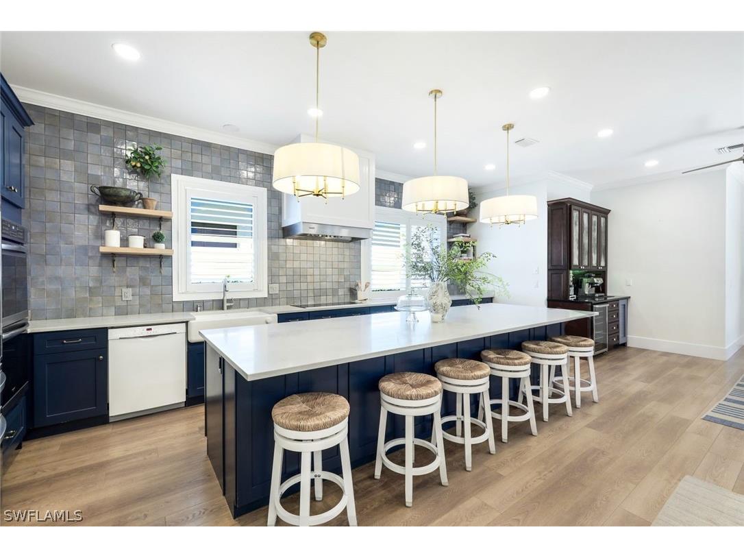 6123 Manchester Place Naples FL 34110 224042972 image1